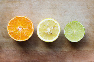 檸檬的(de)功效與作(zuò)用(yòng) 原來(lái)檸檬好(hǎo)處這(zhè)麽多(duō)啊